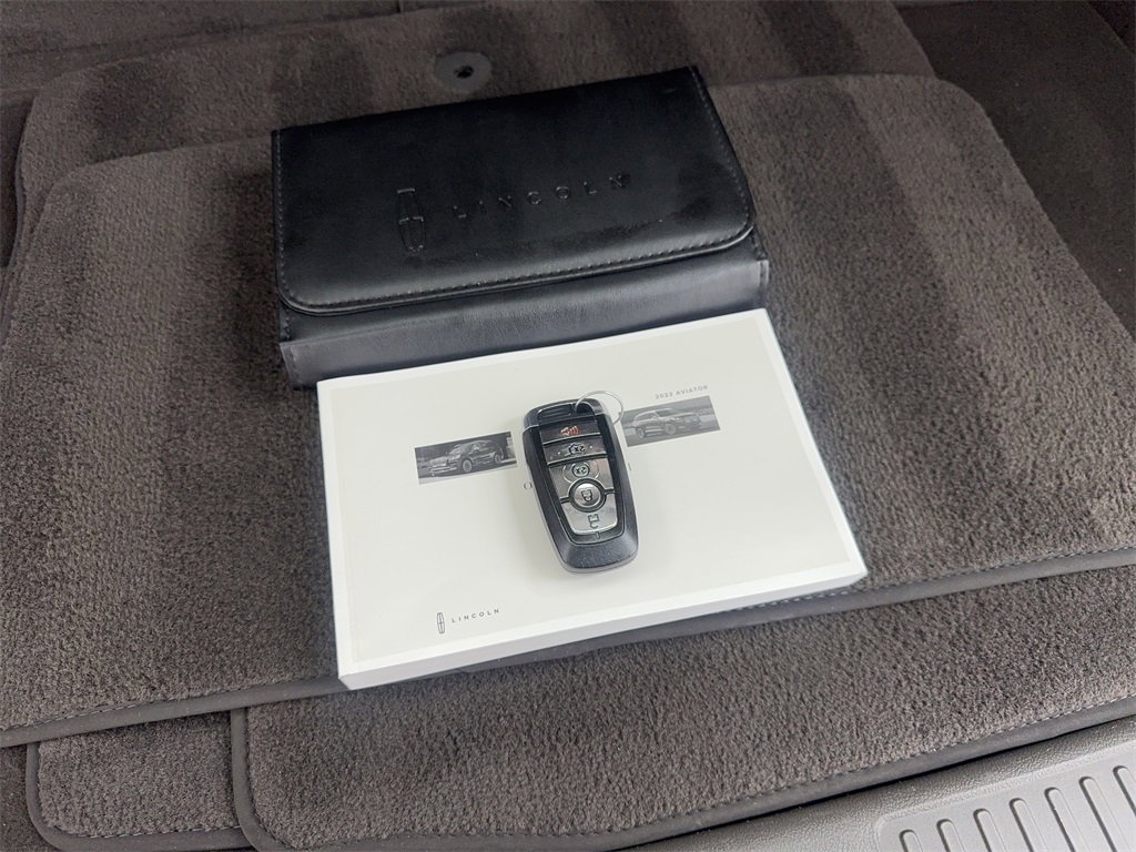 Used 2022 Lincoln Aviator Reserve w/ Equipment Group 201A image 83