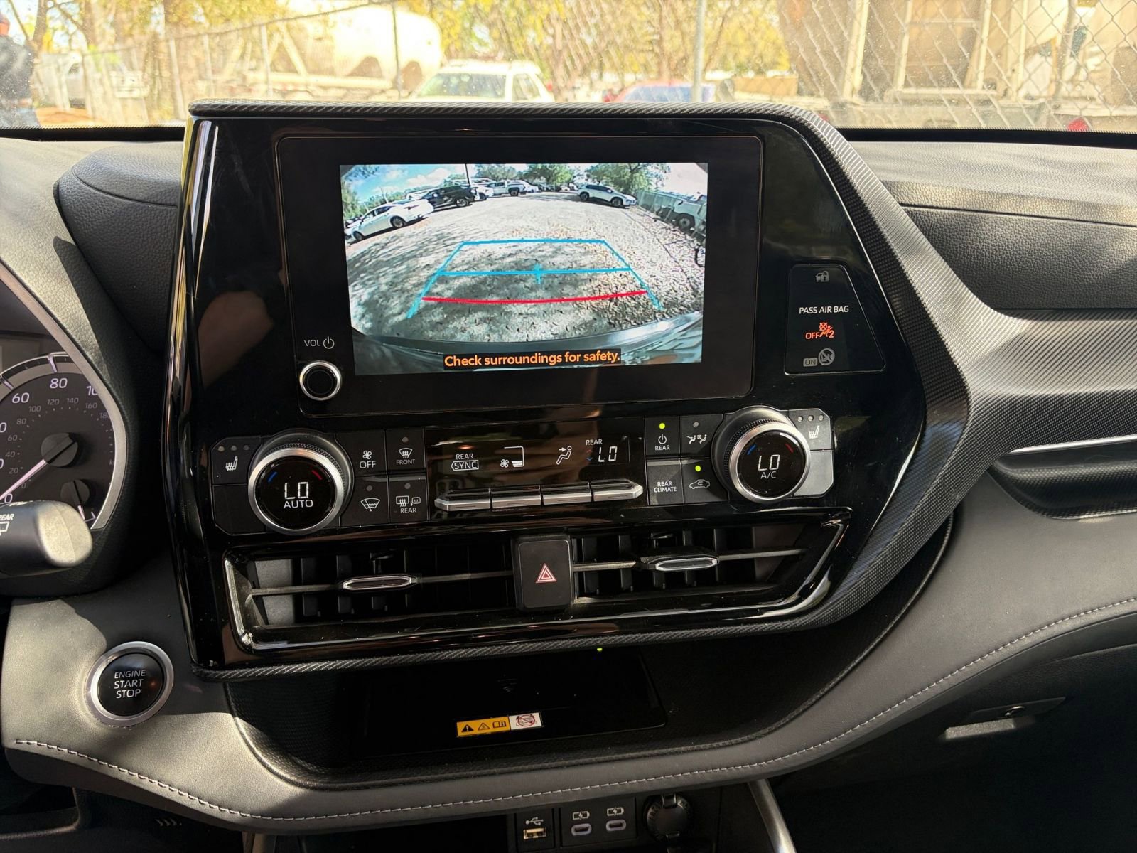 Used 2024 Toyota Highlander XSE image 18