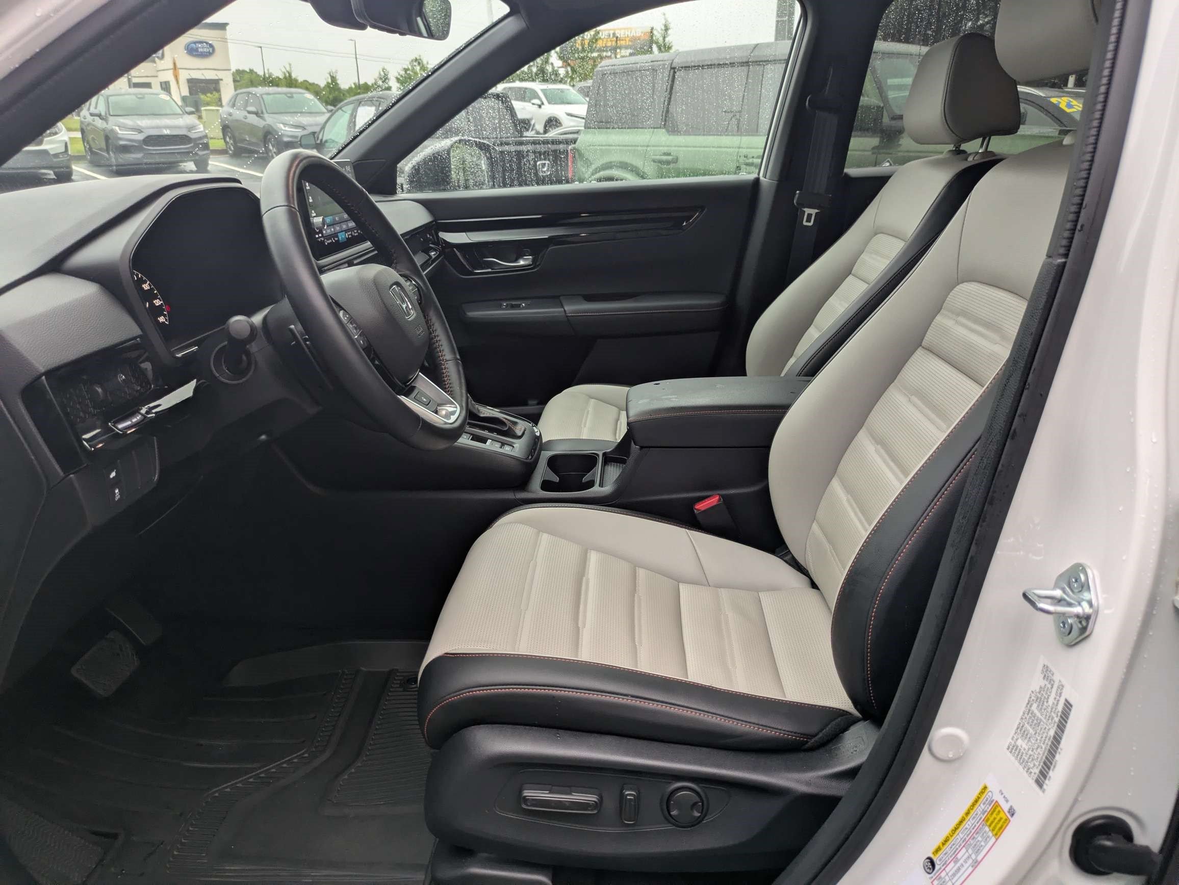 Certified 2025 Honda CR-V Sport Touring image 27