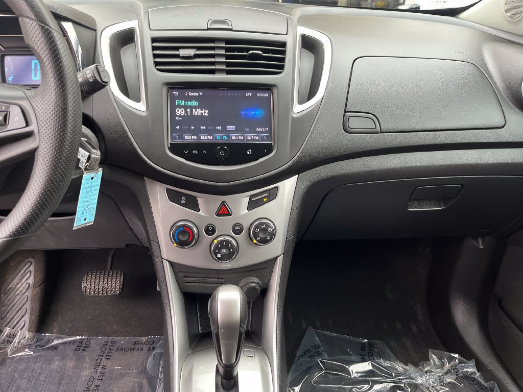Used 2015 Chevrolet Trax LT AWD/4WD image 18