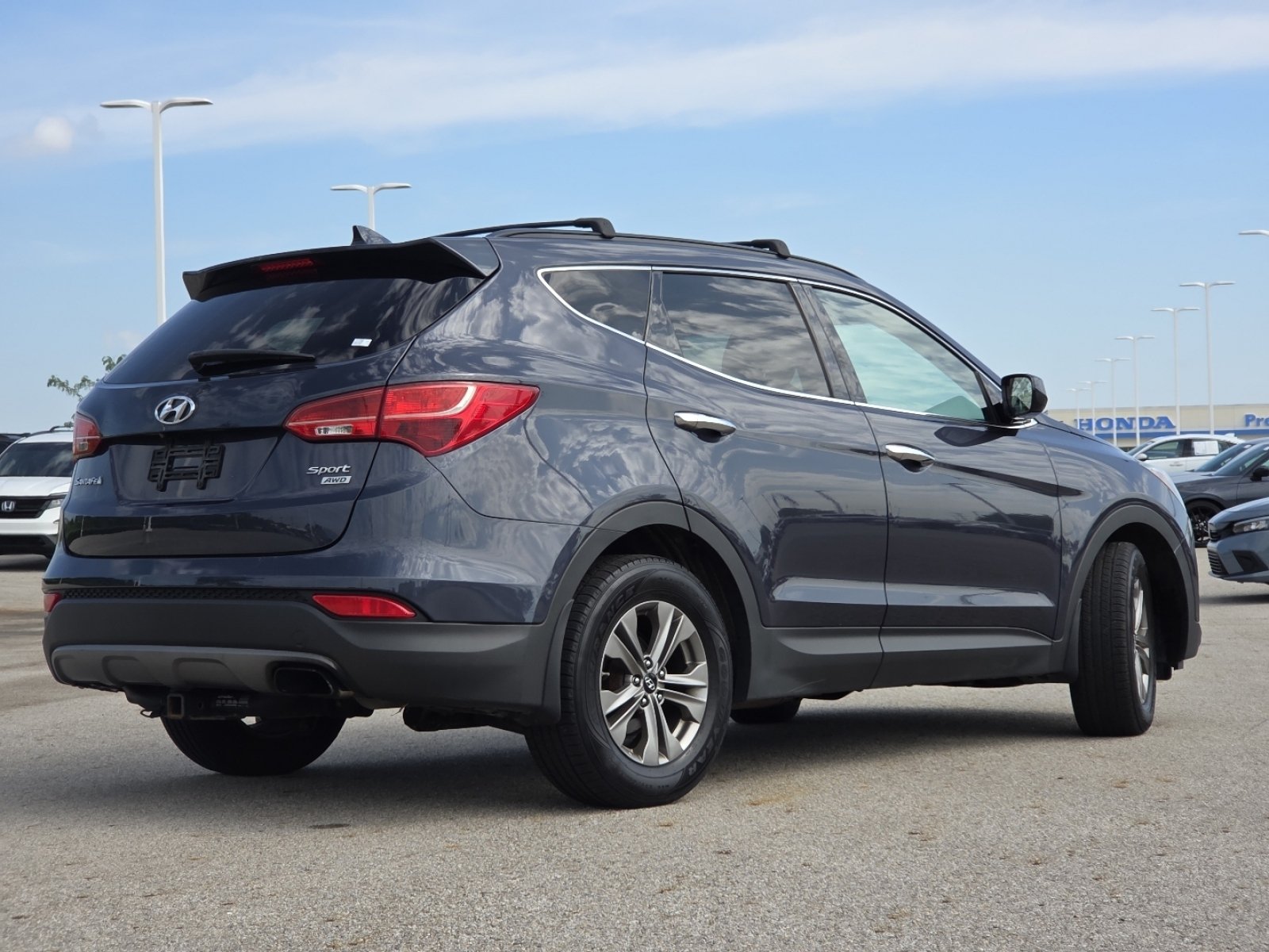 Used 2016 Hyundai Santa Fe Sport w/ Option Group 02 AWD/4WD image 16