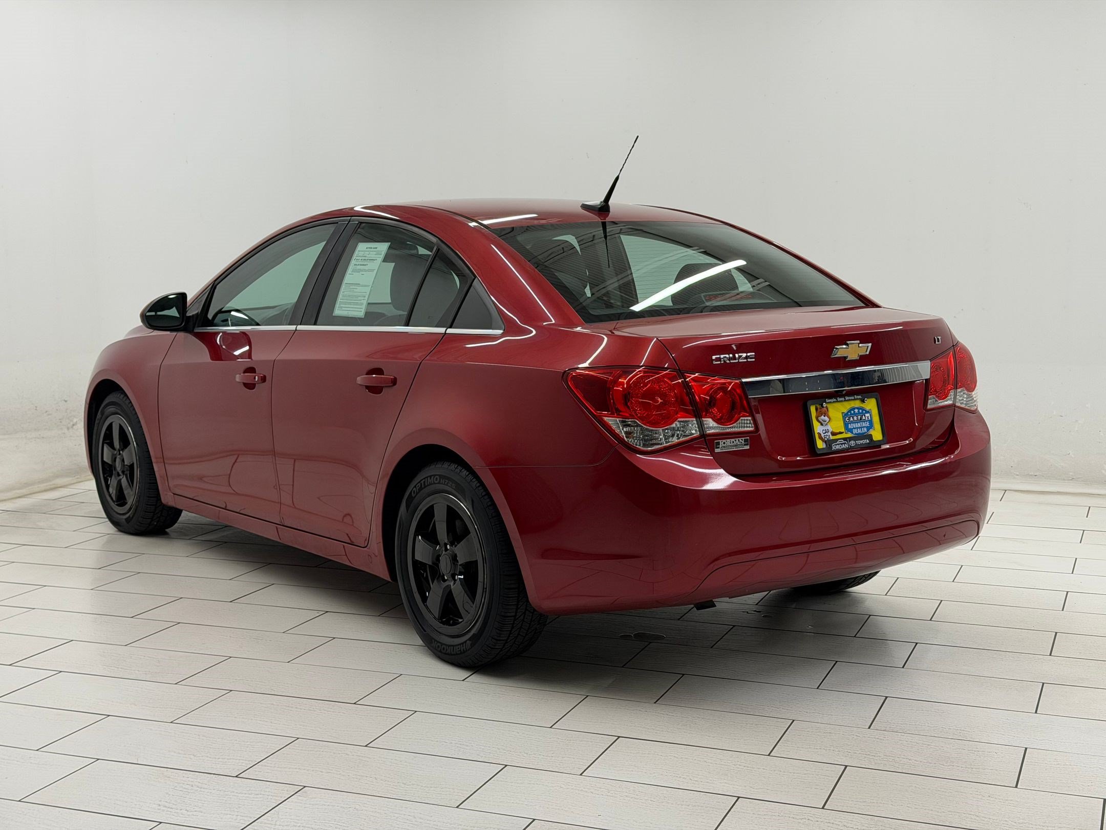 Used 2014 Chevrolet Cruze LT FWD image 2