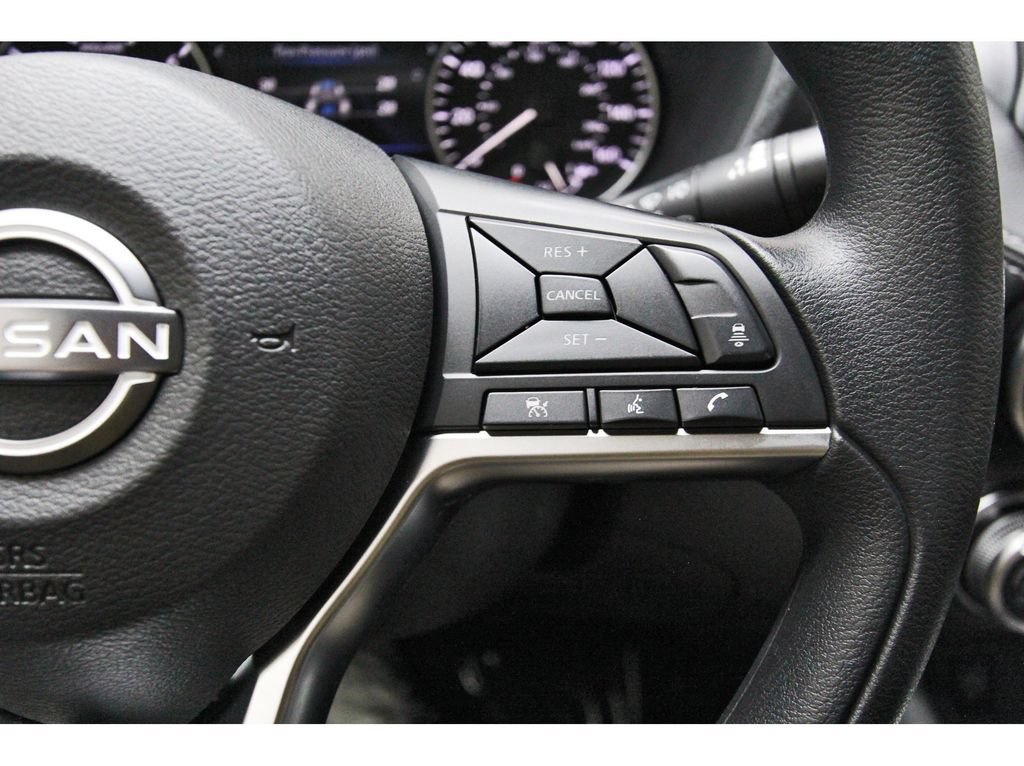 Used 2025 Nissan Sentra SV FWD image 18
