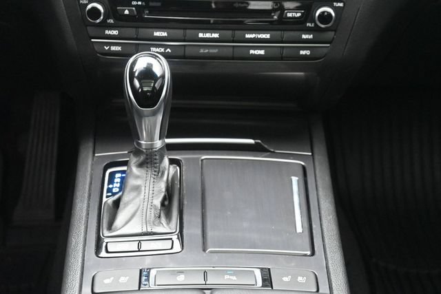 Used 2017 Genesis G80 3.8 w/ Option Group 02 AWD/4WD image 22