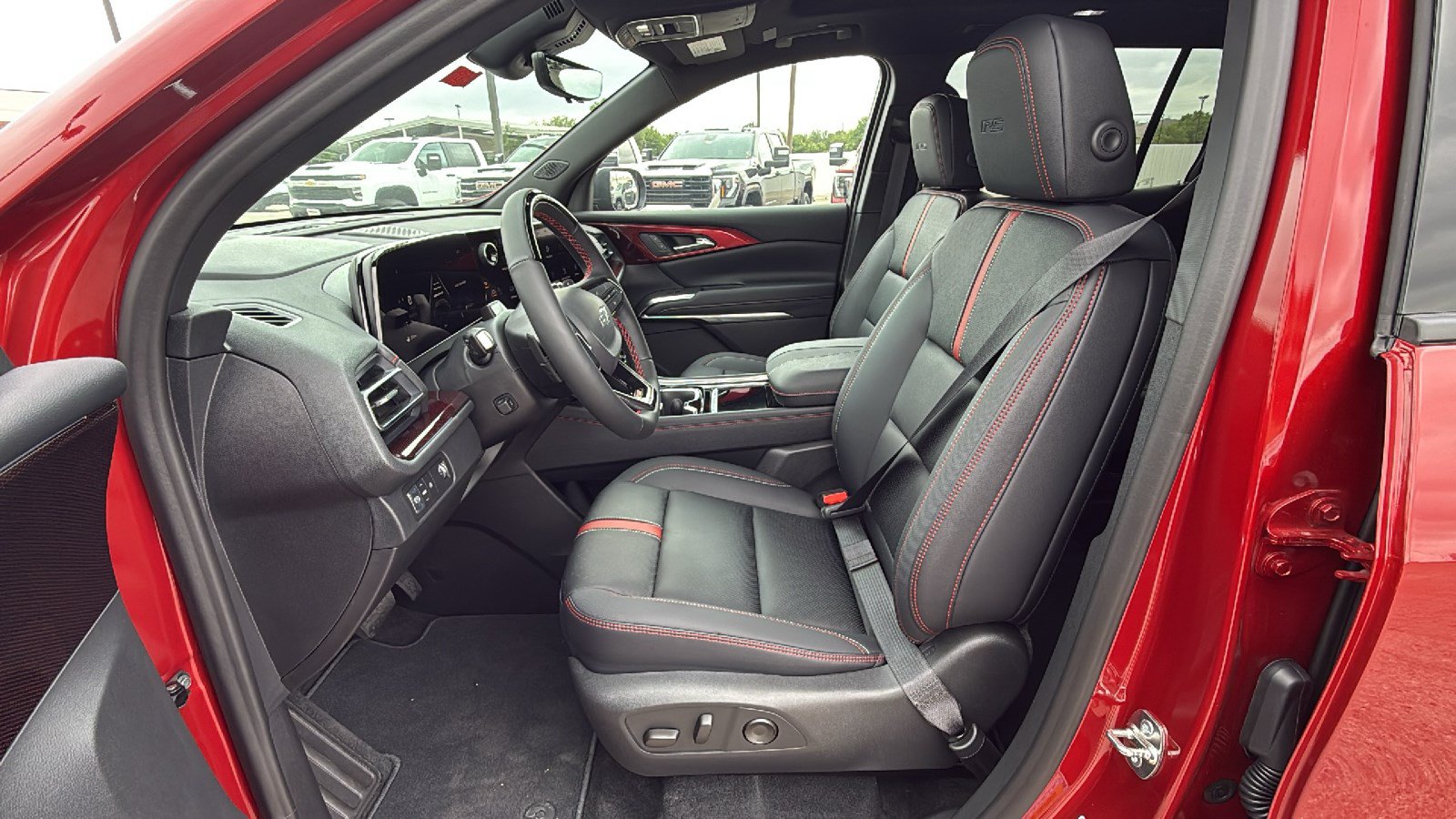 New 2026 Chevrolet Traverse RS FWD image 9