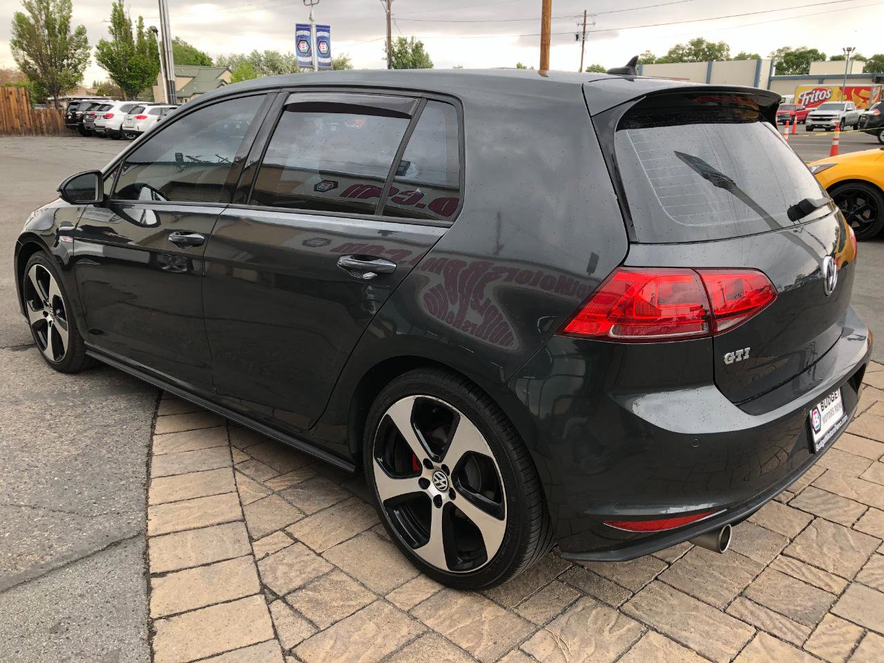 Used 2015 Volkswagen GTI SE FWD image 4