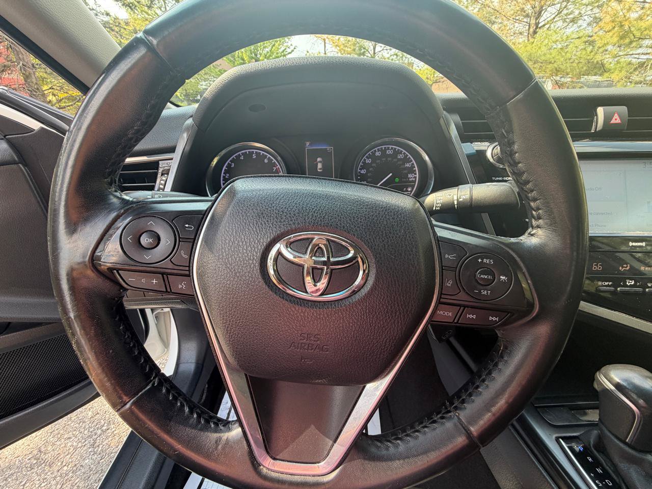 Used 2020 Toyota Camry SE FWD image 18