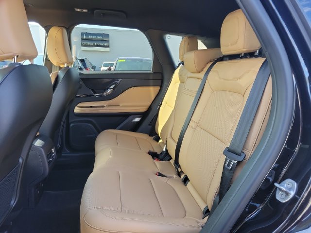 Used 2023 Lincoln Corsair Reserve AWD/4WD image 23