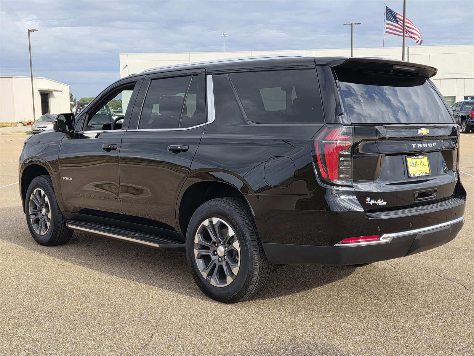 New 2026 Chevrolet Tahoe LS image 6