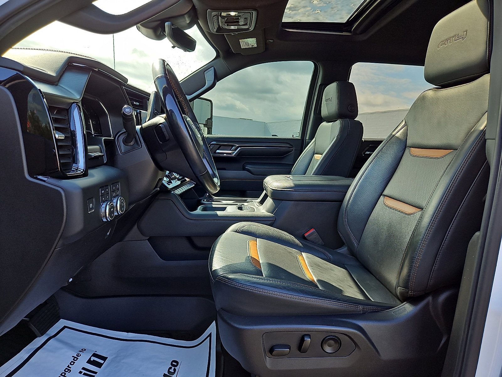 Used 2024 GMC Sierra 2500 AT4 w/ AT4 Premium Plus Package image 13