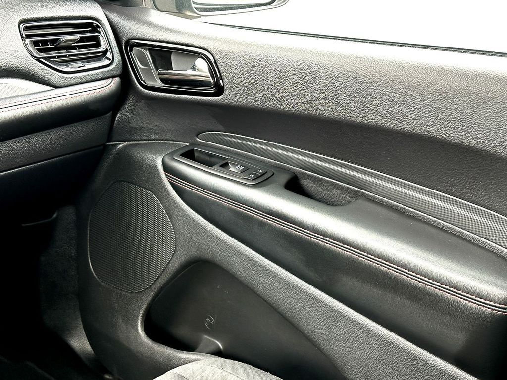 Used 2025 Dodge Durango GT RWD image 26