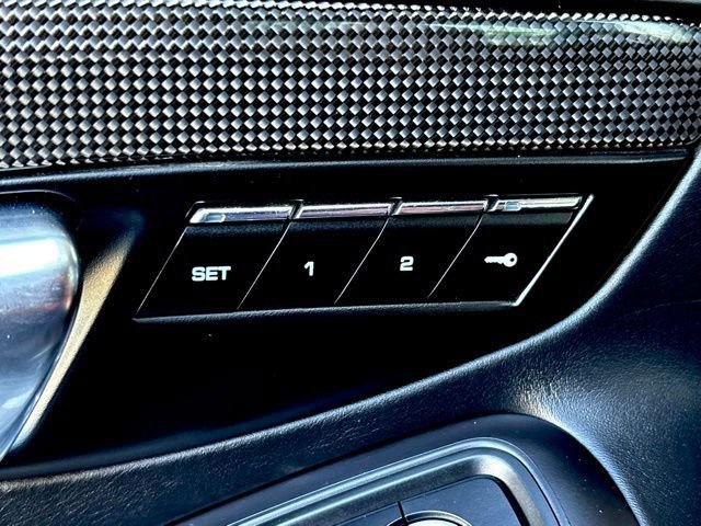 Used 2017 Porsche 911 Turbo image 19