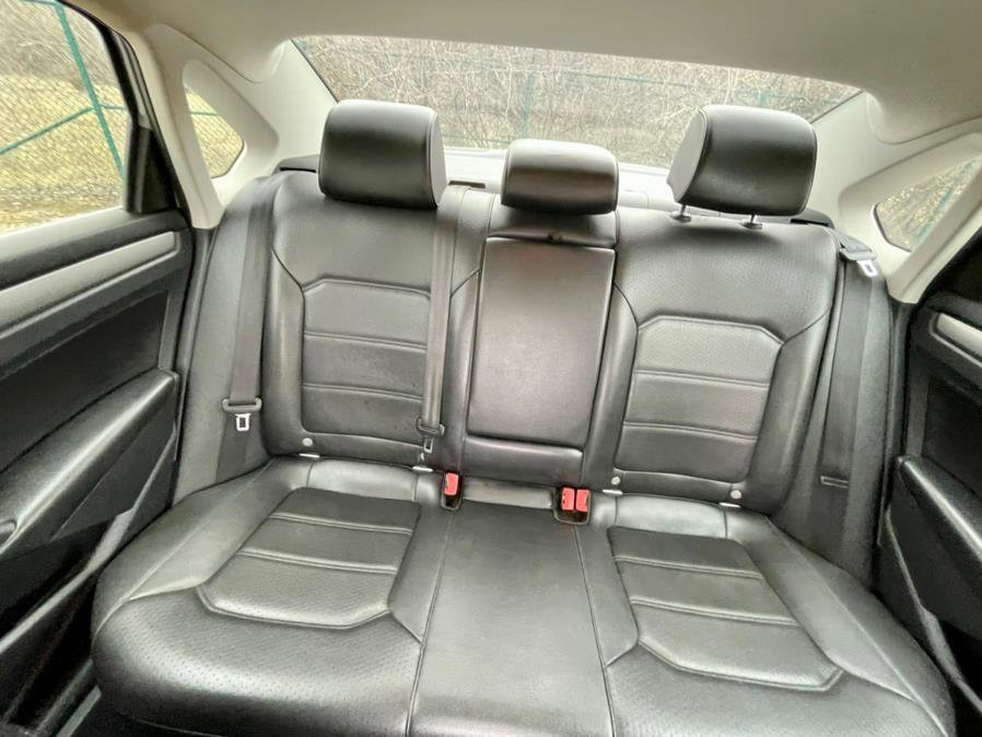 Used 2014 Volkswagen Passat TDI SE image 14