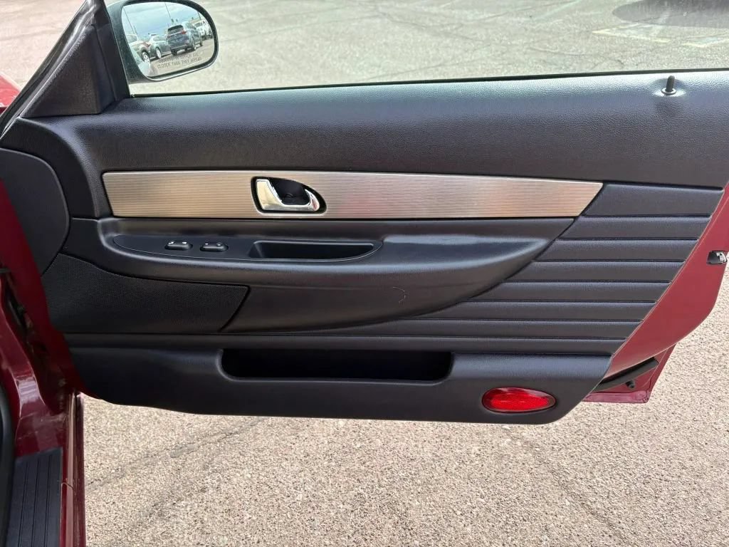 Used 2004 Ford Thunderbird RWD image 14