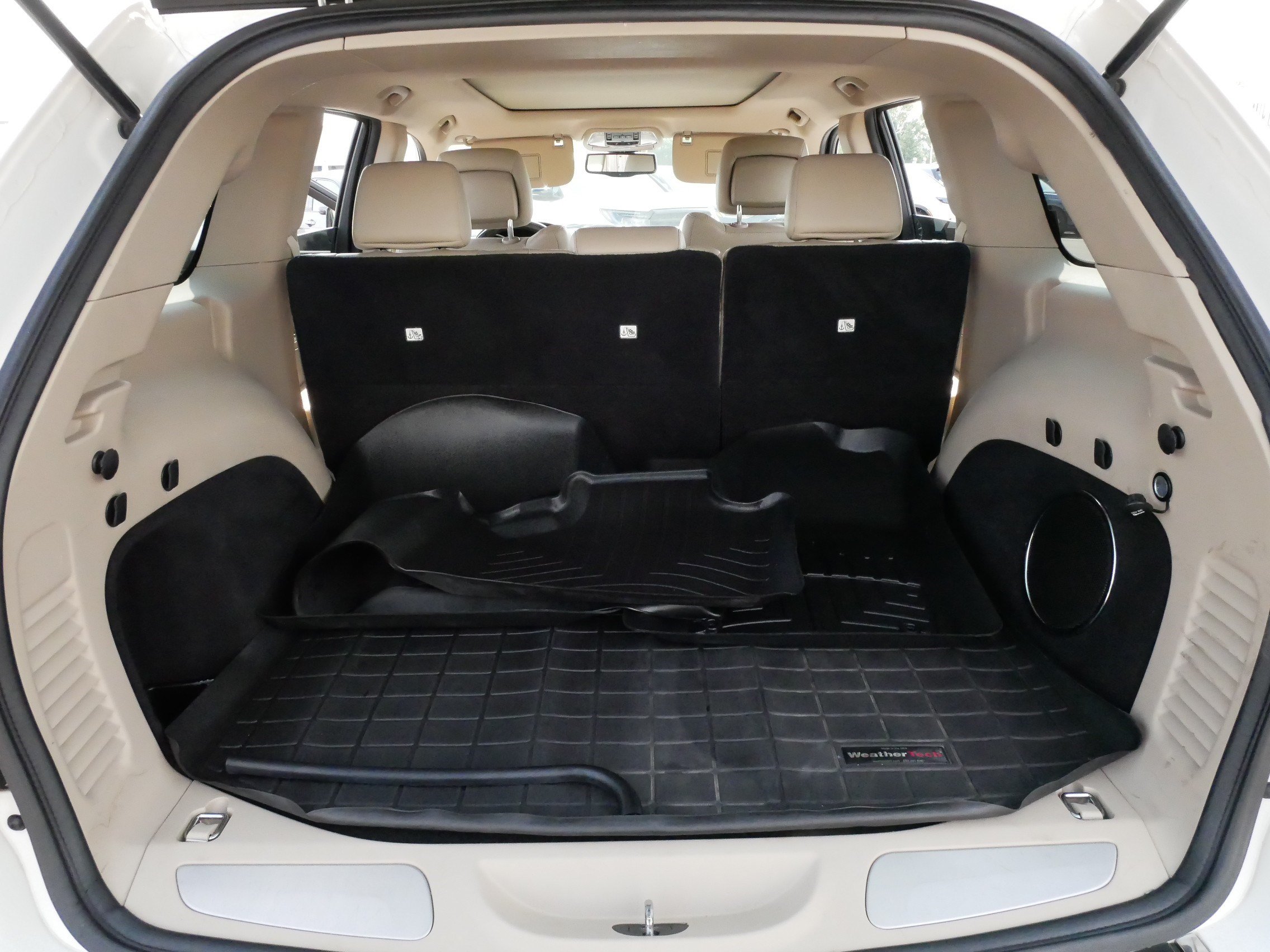 Used 2011 Jeep Grand Cherokee Limited w/ Trailer Tow Group AWD/4WD image 18