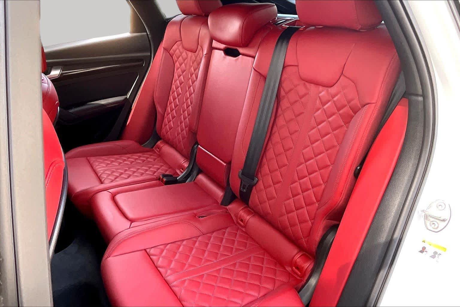 Used 2024 Audi SQ5 Prestige w/ Prestige Package AWD/4WD image 20