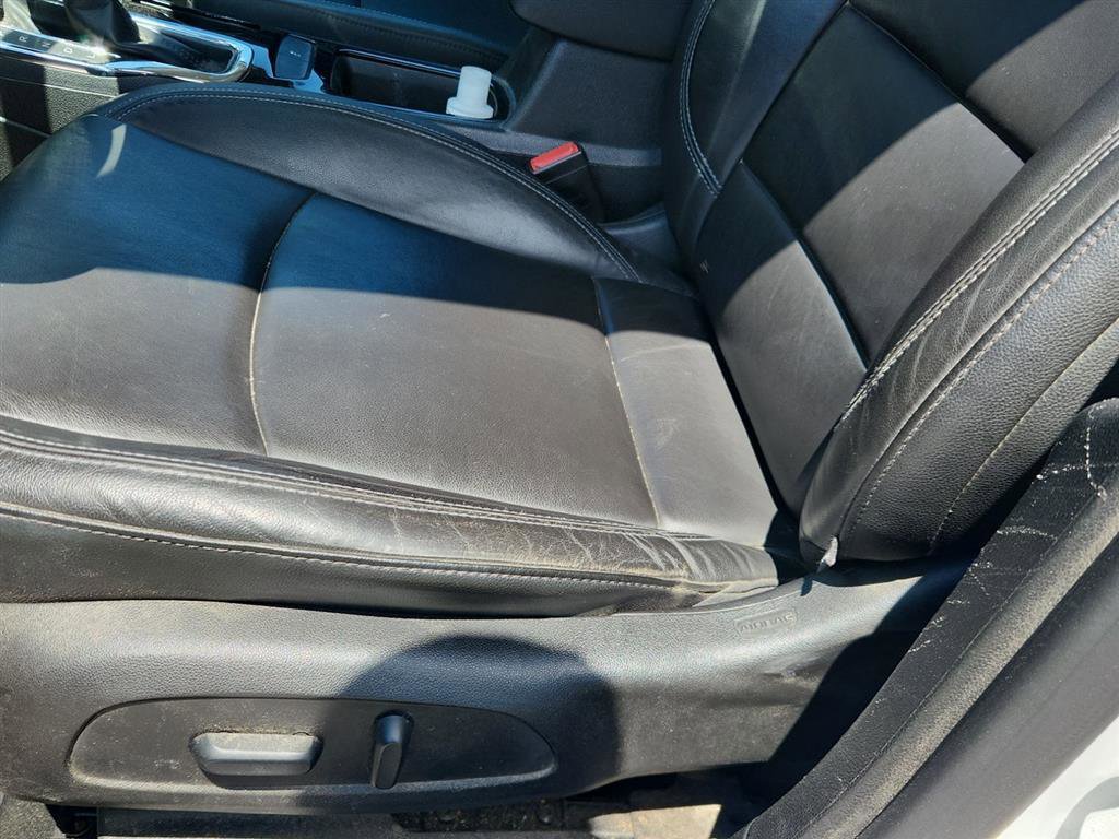 Used 2017 Chevrolet Cruze Premier FWD image 13