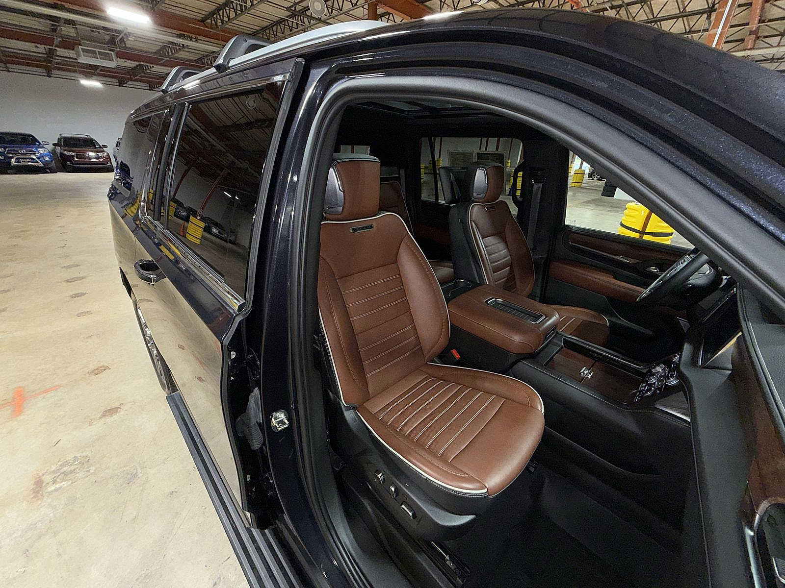 Used 2023 GMC Yukon XL Denali Ultimate w/ LPO, Floor Liner Package image 15