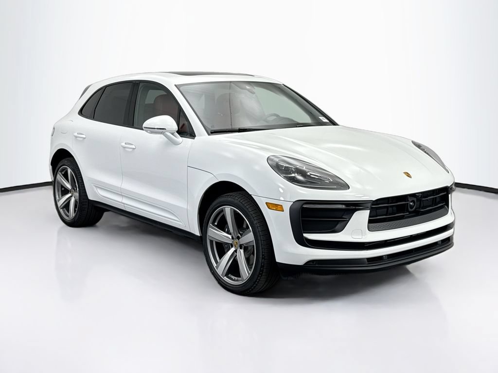 Used 2026 Porsche Macan AWD/4WD image 9