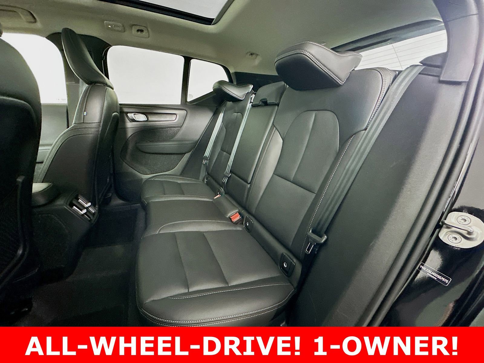 Used 2025 Volvo XC40 B5 Core AWD/4WD image 12