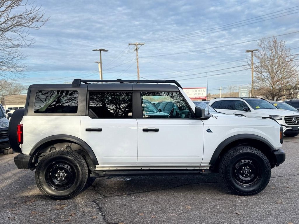 Used 2022 Ford Bronco Black Diamond image 7