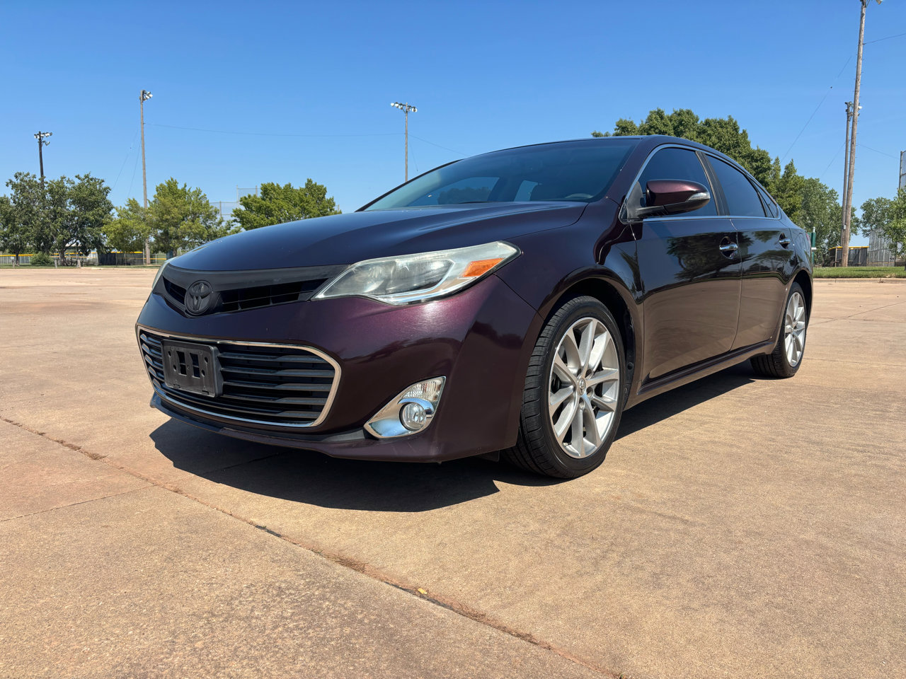 Used 2014 Toyota Avalon XLE Premium image 3