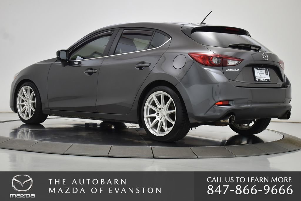 Used 2018 MAZDA MAZDA3 Touring FWD image 18