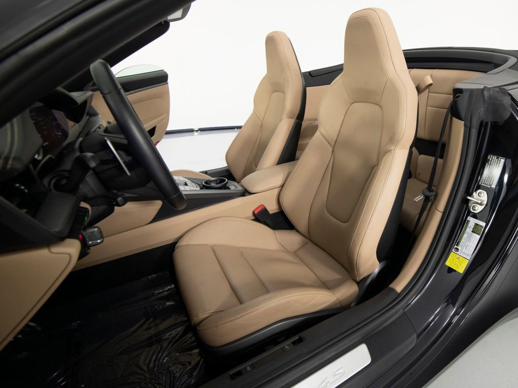 Certified 2022 Porsche 911 Carrera 4S image 18