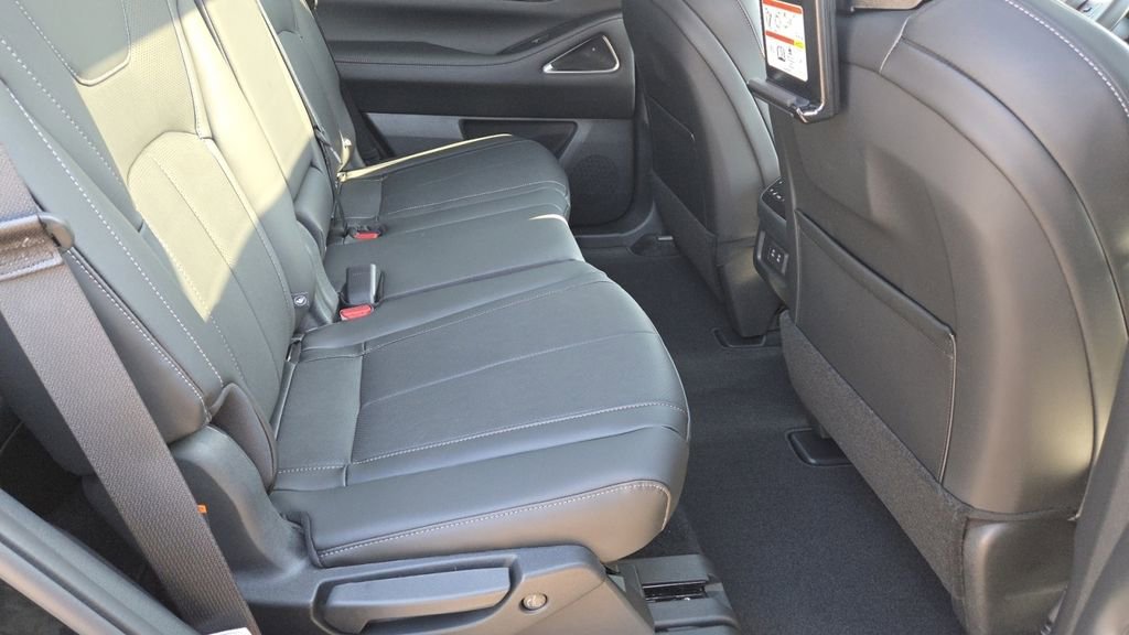 New 2026 INFINITI QX60 Luxe image 32