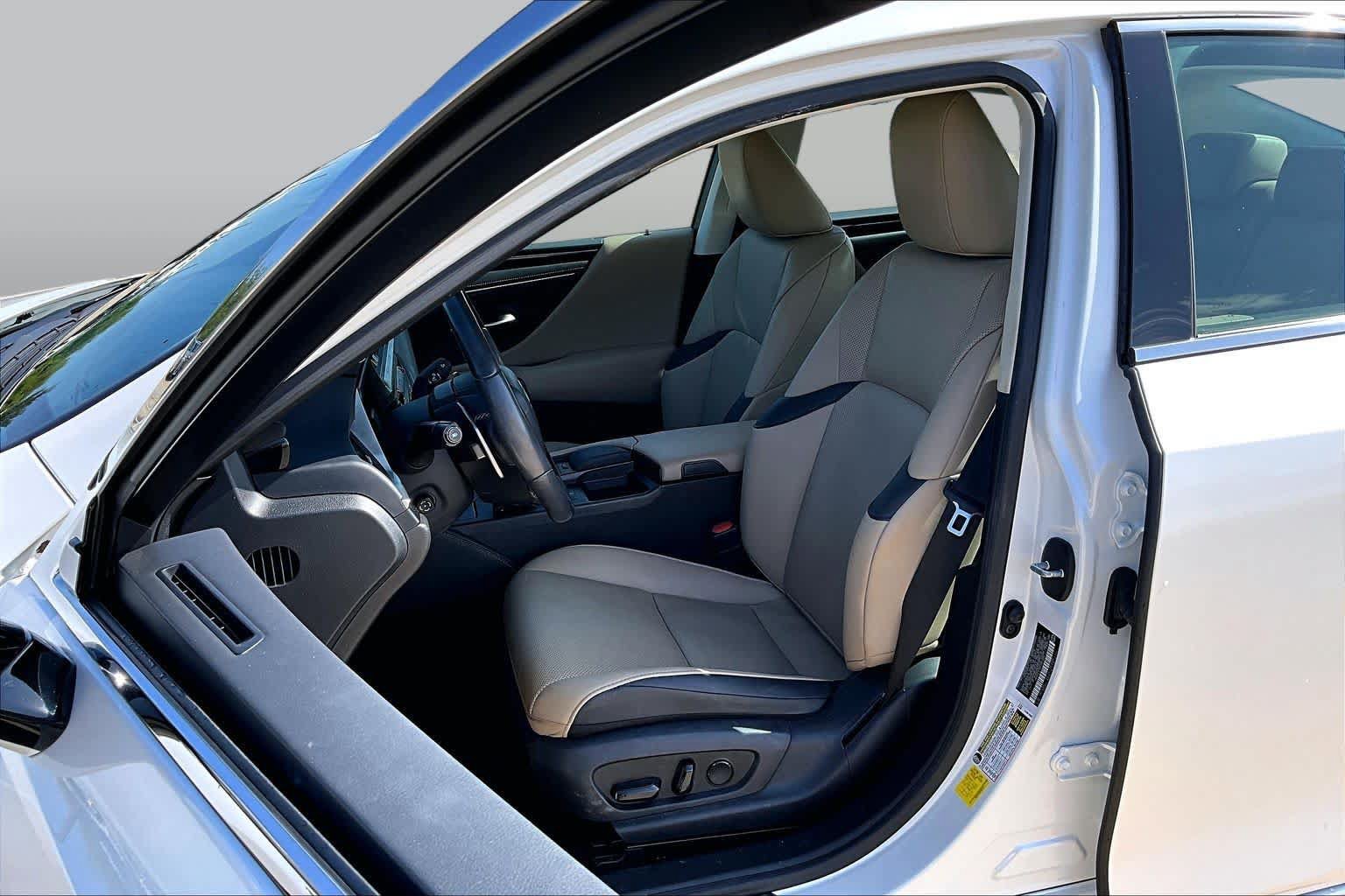 Used 2019 Lexus ES 350 w/ Premium Package FWD image 8