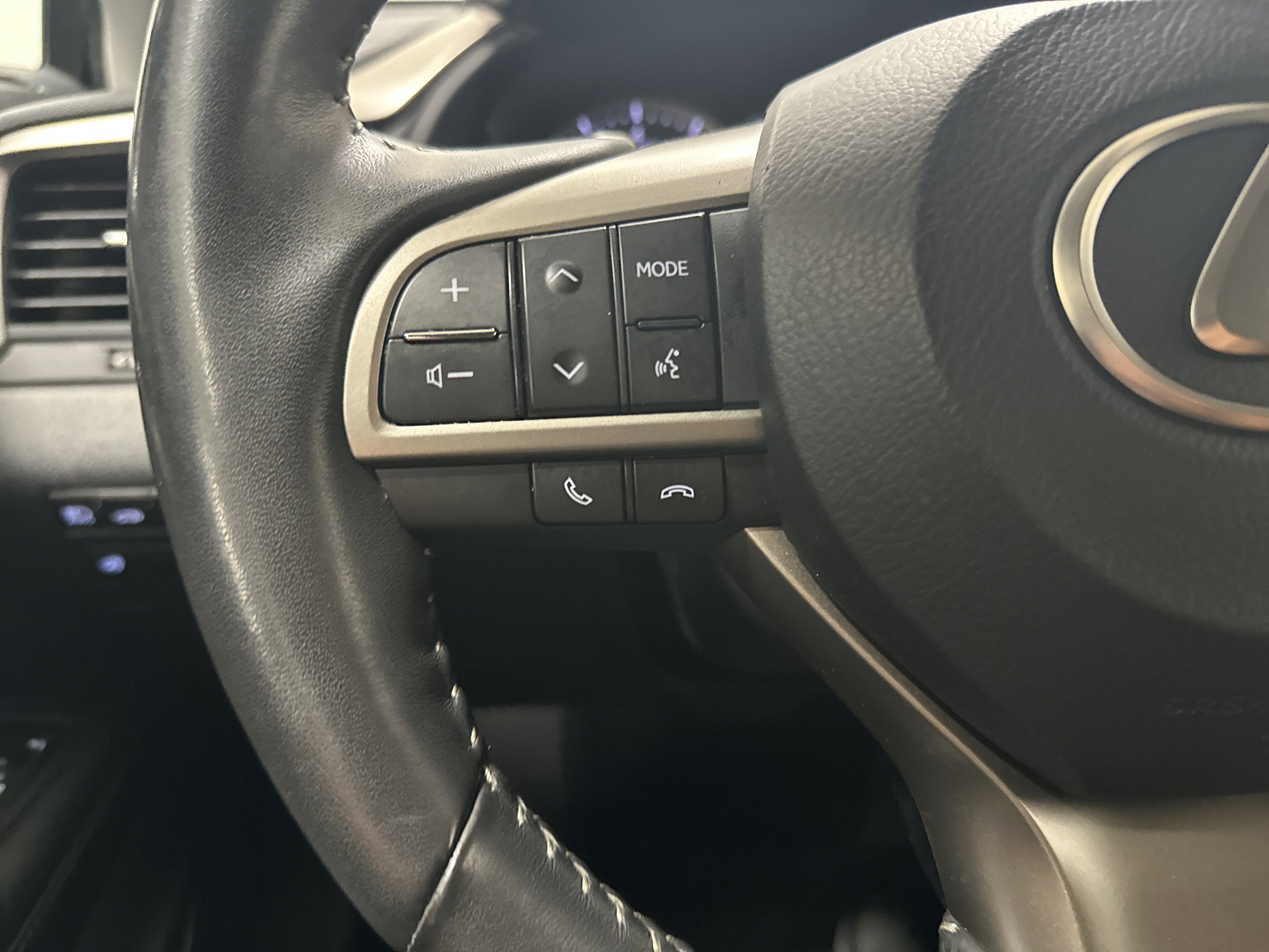 Certified 2022 Lexus RX 350 AWD w/ Premium Package image 19