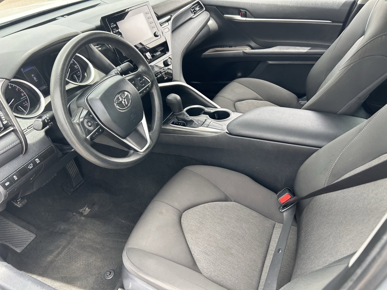 Used 2024 Toyota Camry LE FWD image 25