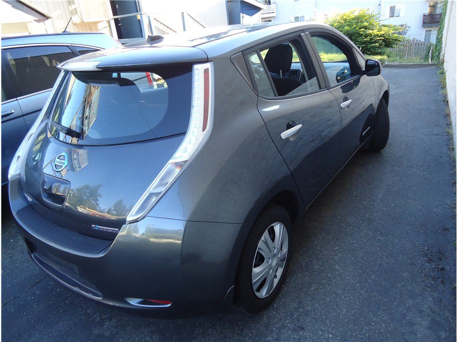 Used 2013 Nissan Leaf S w/ Charger Pkg FWD image 6
