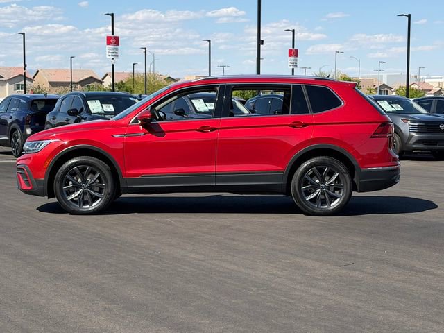 Used 2022 Volkswagen Tiguan SE FWD image 2