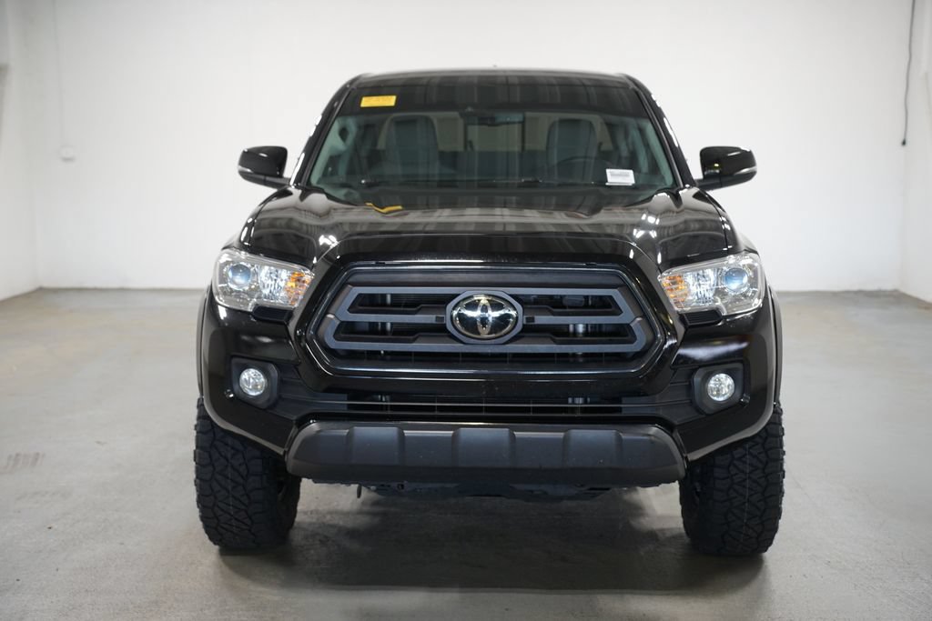 Certified 2023 Toyota Tacoma SR5 AWD/4WD image 2