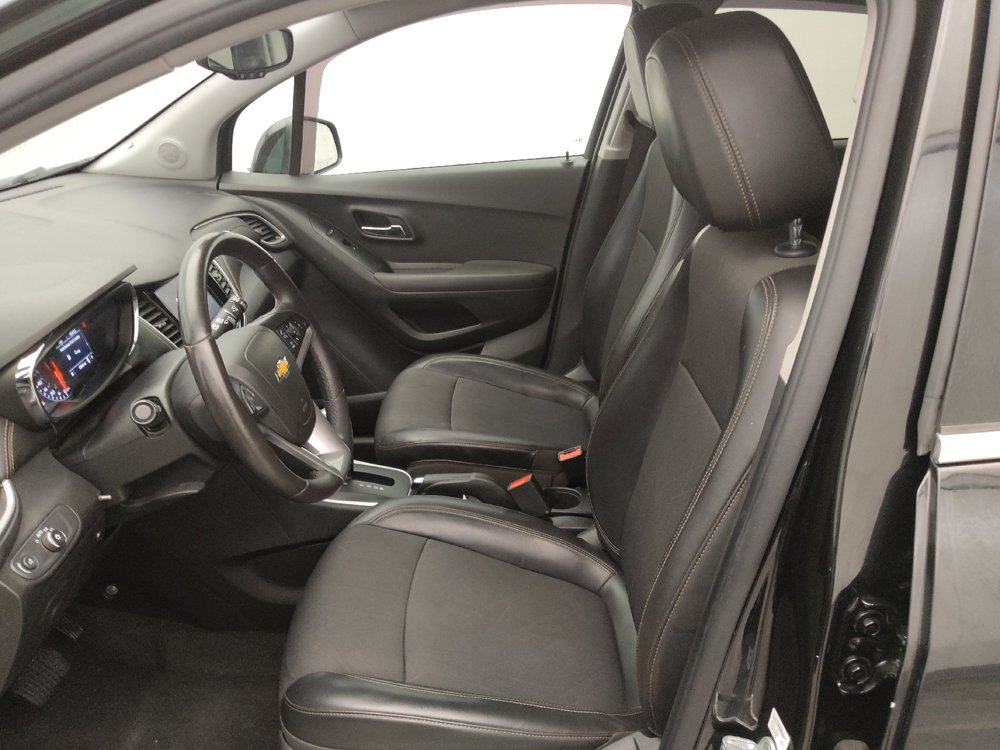 Used 2020 Chevrolet Trax LT w/ LT Convenience Package FWD image 17