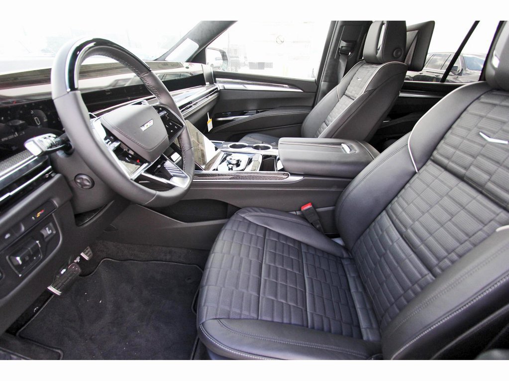 New 2026 Cadillac Escalade V w/ LPO, ONYX Package AWD/4WD image 6