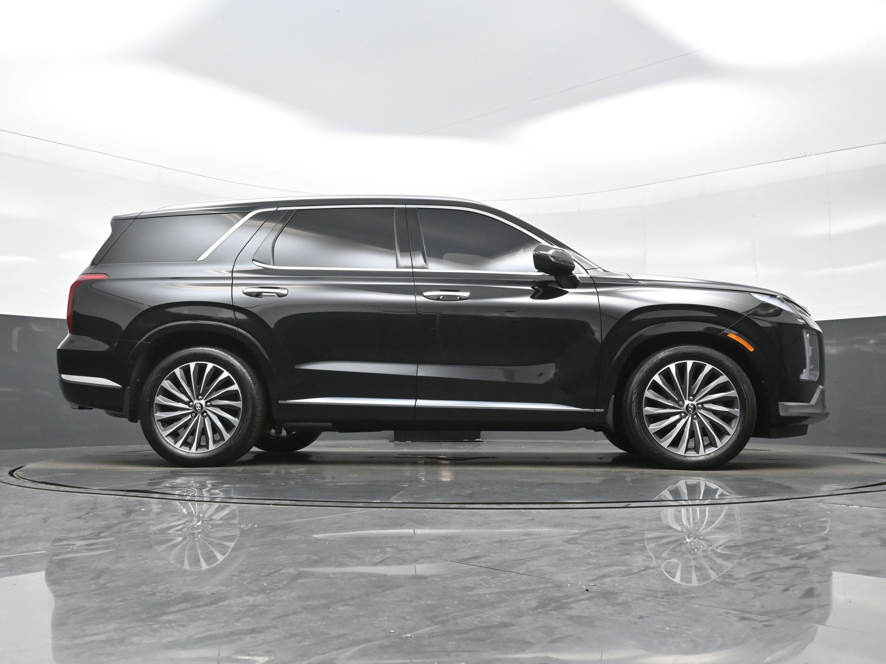 Used 2024 Hyundai Palisade Calligraphy AWD/4WD image 32