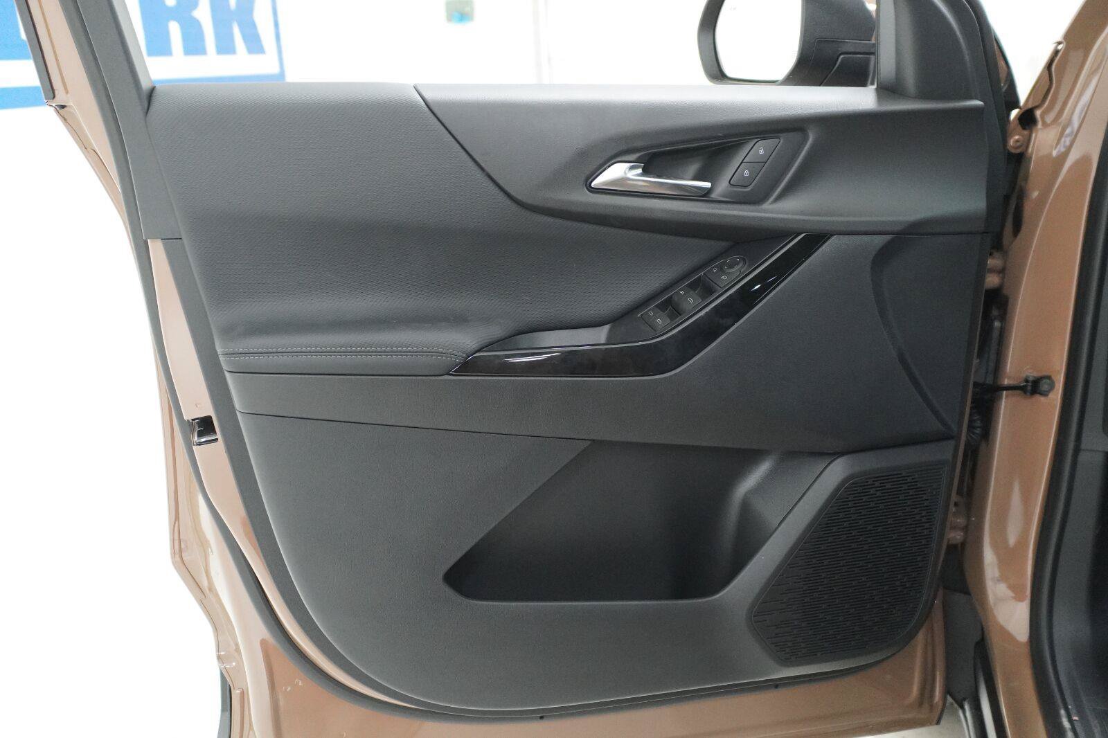 New 2027 Chevrolet Equinox LT FWD image 20