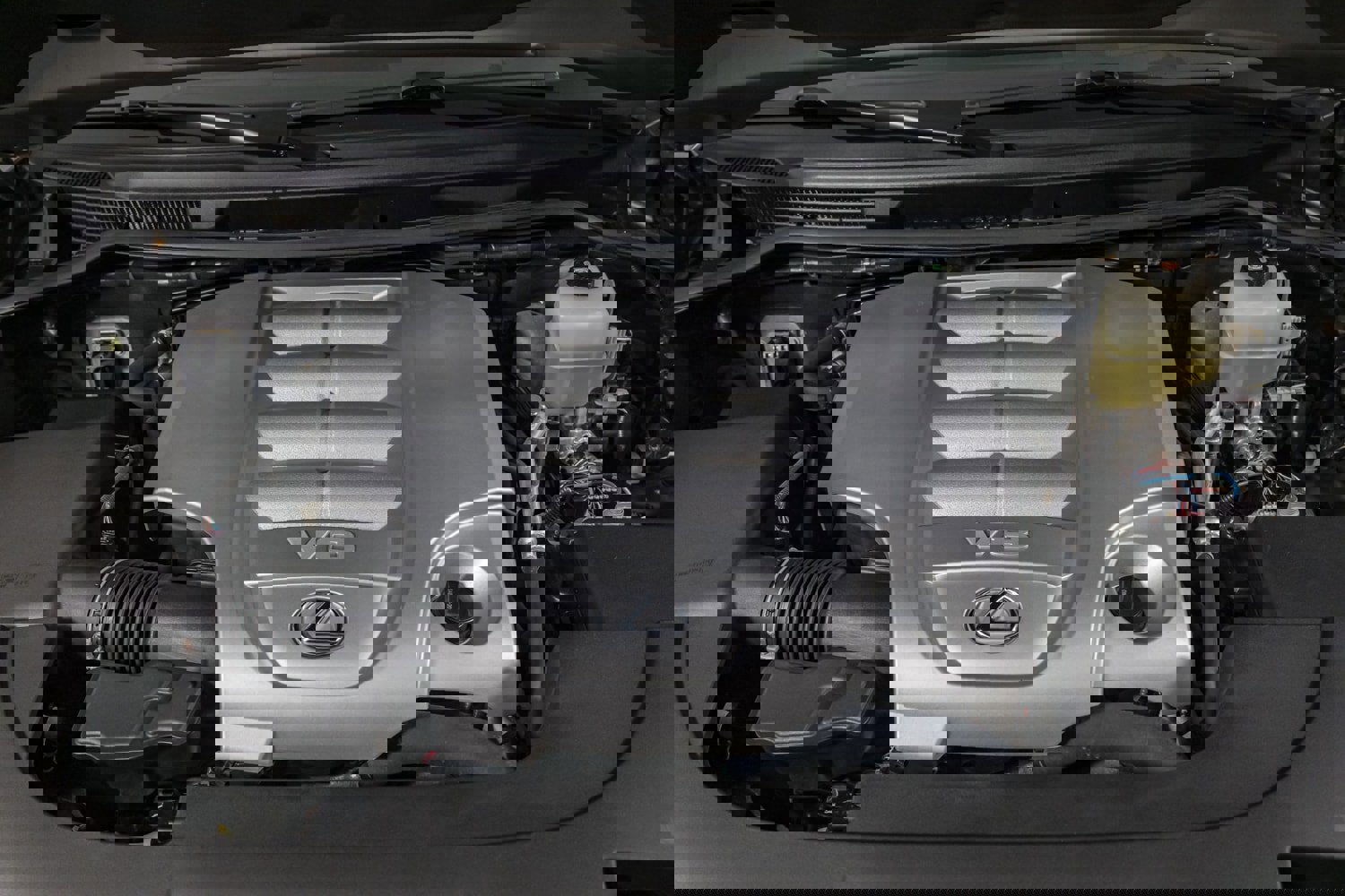 Used 2020 Lexus LX 570 4WD w/ Luxury Package image 46