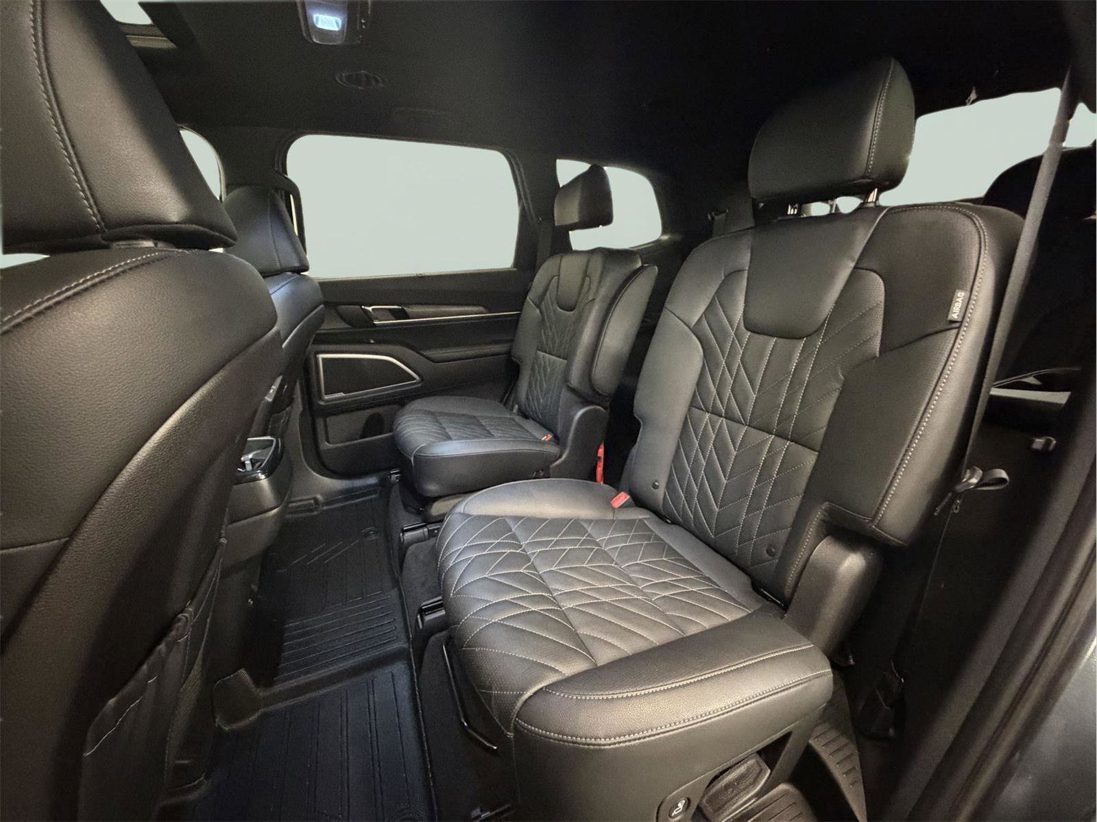 Used 2024 Kia Telluride EX X-Line image 31