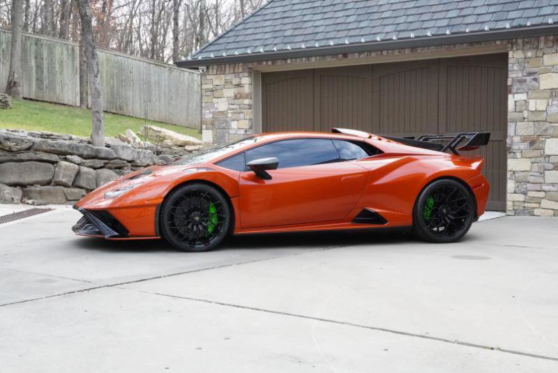 Used 2023 Lamborghini Huracan STO image 5