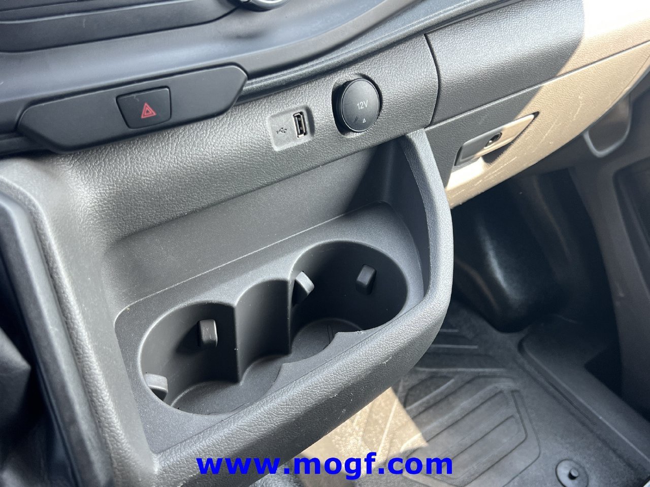 Used 2025 Ford Transit 250 Low Roof w/ Exterior Upgrade Package RWD image 9