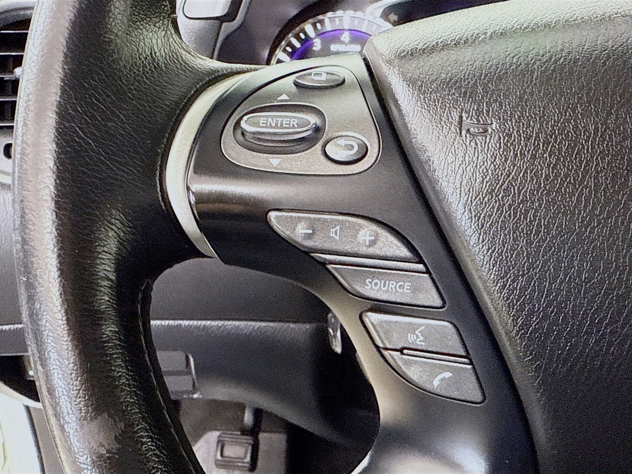 Used 2018 INFINITI QX60 AWD w/ Premium Plus Package image 11