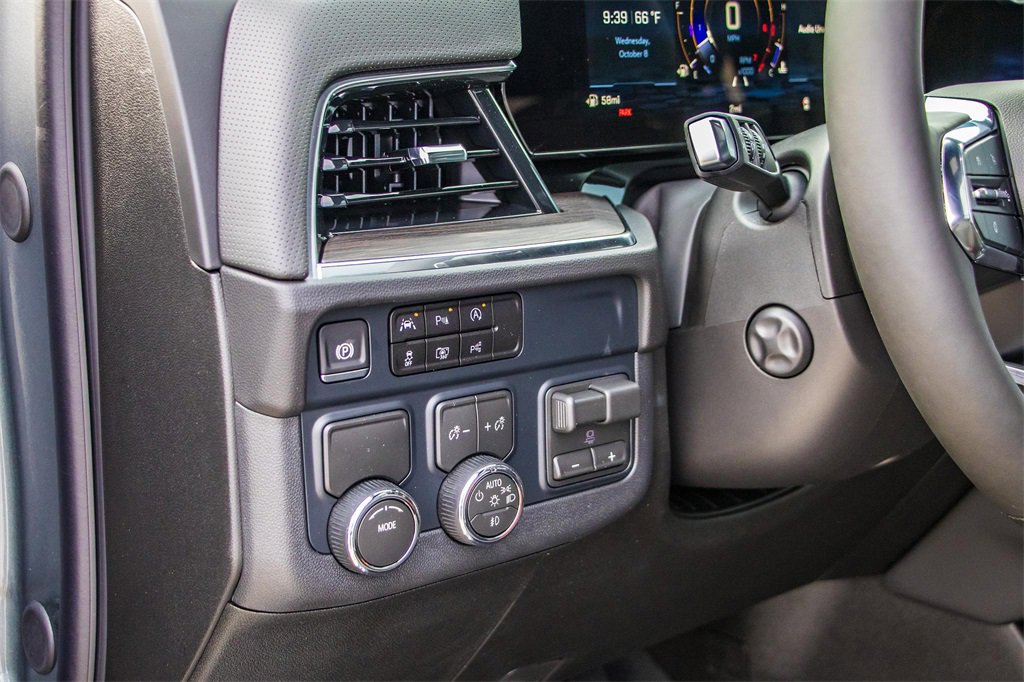 New 2026 Chevrolet Suburban Premier image 26