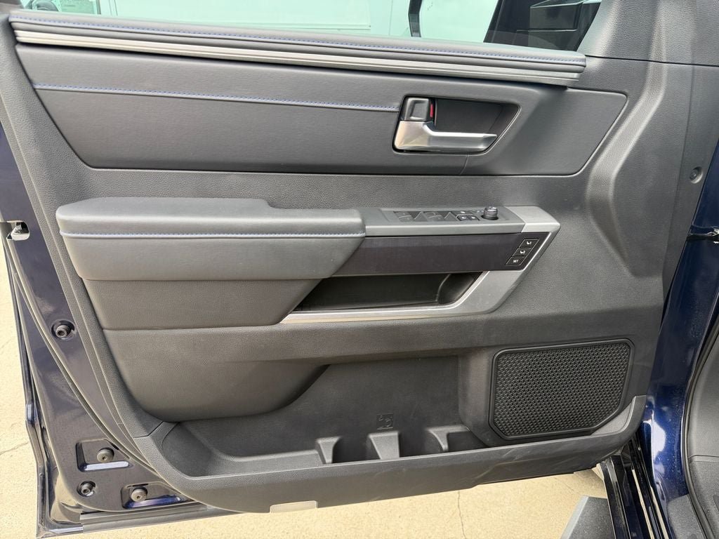 Used 2022 Toyota Tundra Platinum AWD/4WD image 18