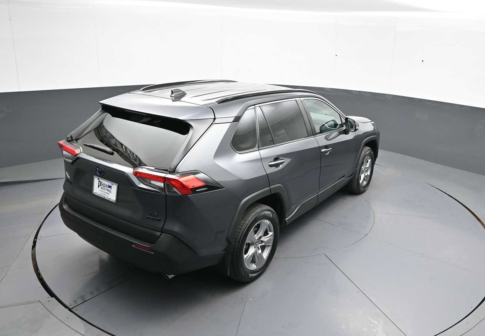 Used 2023 Toyota RAV4 LE AWD/4WD image 38