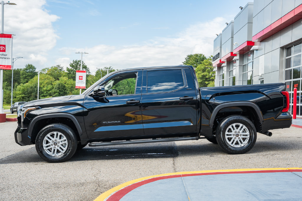 Certified 2024 Toyota Tundra SR5 w/ SR5 Convenience Package AWD/4WD image 4