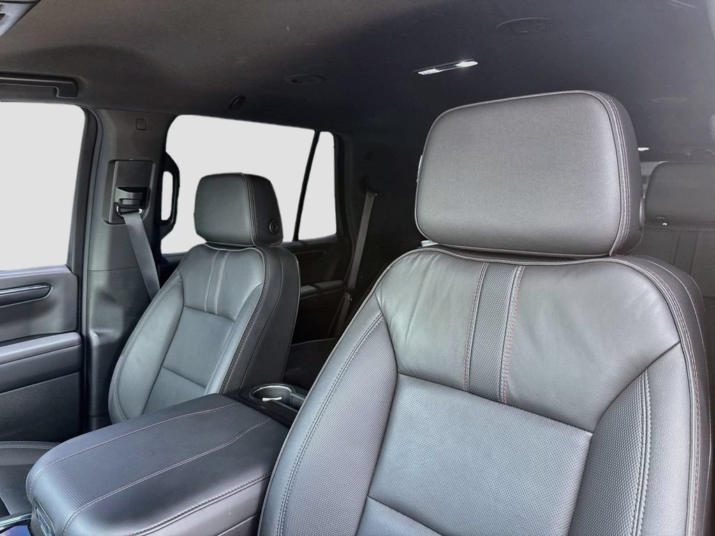 Used 2025 Chevrolet Tahoe RST w/ Comfort Package RWD image 13