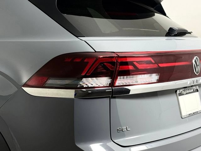 Used 2024 Volkswagen Atlas Cross Sport SEL Premium R-Line AWD/4WD image 15